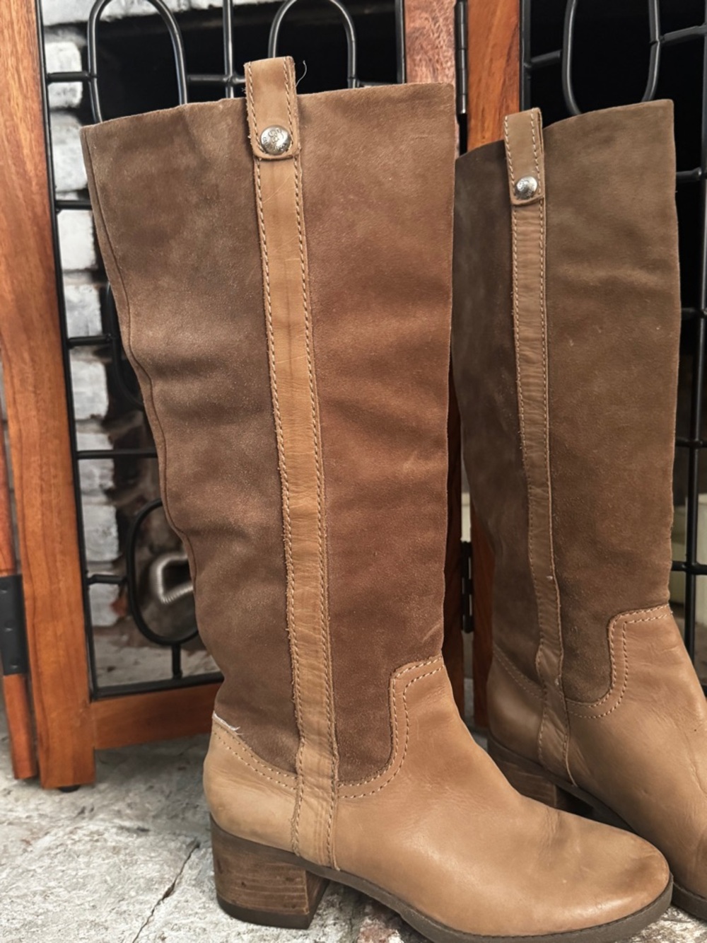 EUC  BCBG Two-Tone Brown Suede & Leather Boots